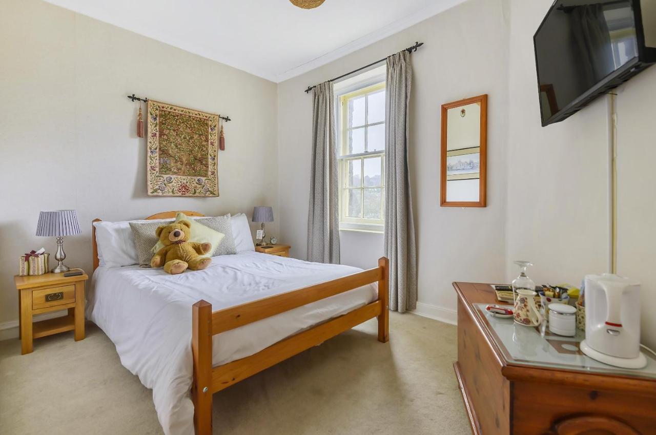 Roscrea Bed & Breakfast โบดมิน ภายนอก รูปภาพ