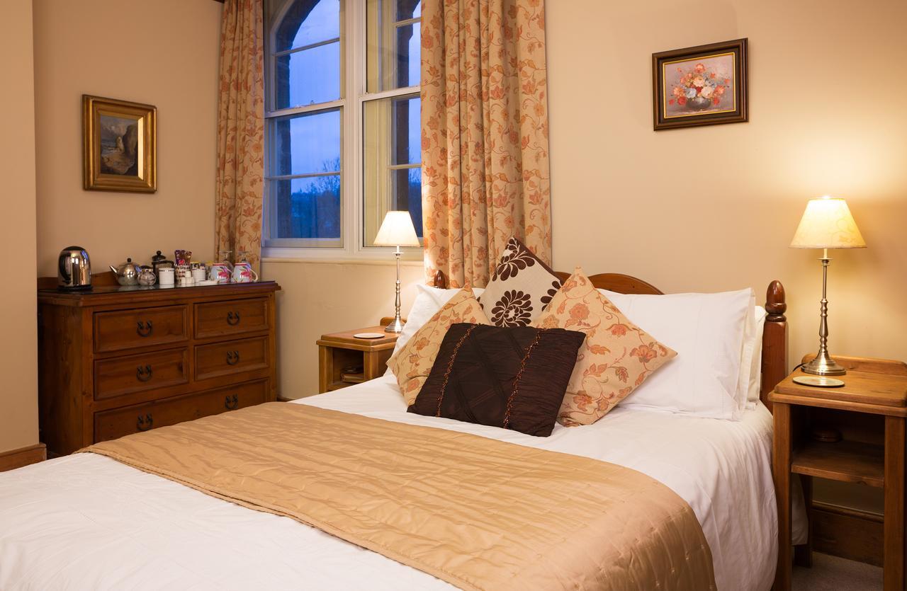 Roscrea Bed & Breakfast โบดมิน ภายนอก รูปภาพ